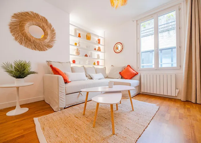 Stunning Flat In Apartment Paris